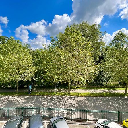 Appartement Avec Loggia Et Parking Prive Louviers Bagian luar foto