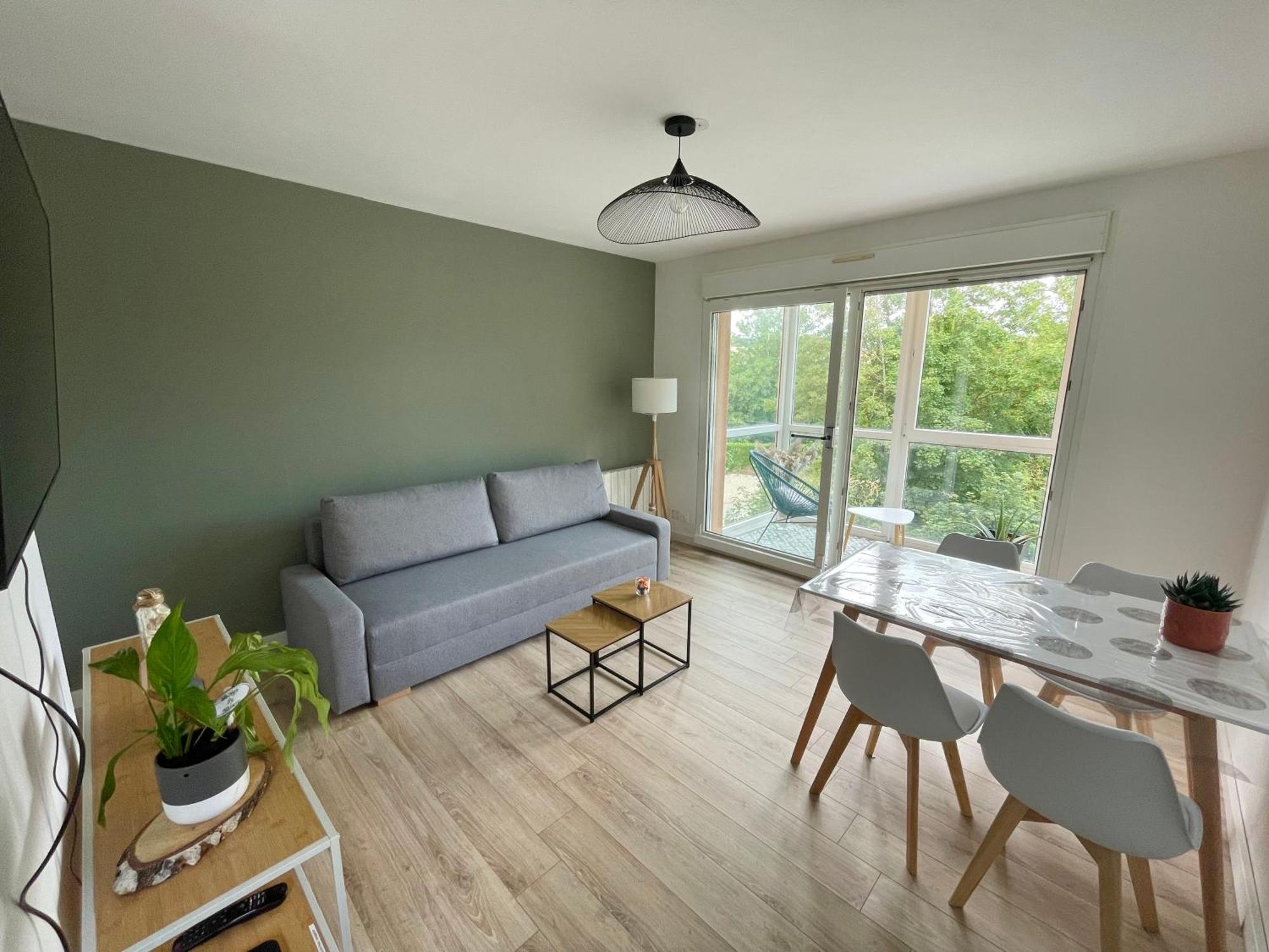 Appartement Avec Loggia Et Parking Prive Louviers Bagian luar foto